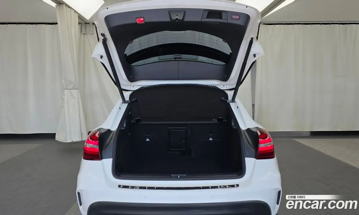 Mercedes-Benz GLA-Class 2019 2.0 гидро, фото 26