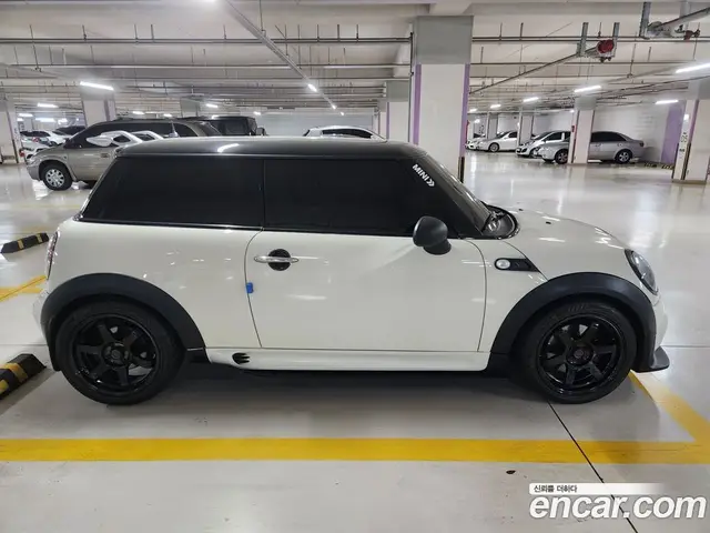 Mini Cooper 2010 1.6 автомат (гидро), миниатюра 4