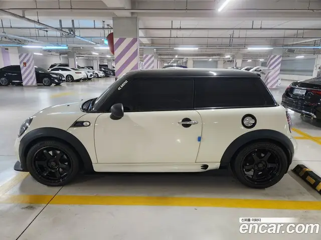 Mini Cooper 2010 1.6 автомат (гидро), миниатюра 5