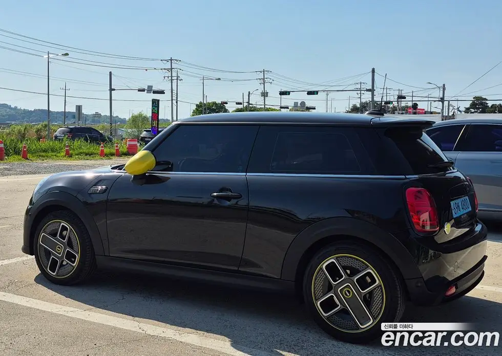 Mini Cooper 2023 автомат (гидро), фото 5