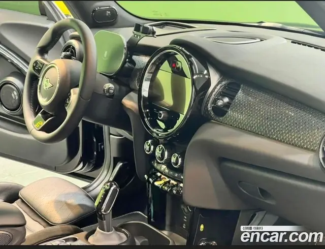 Mini Cooper 2023 автомат (гидро), миниатюра 8