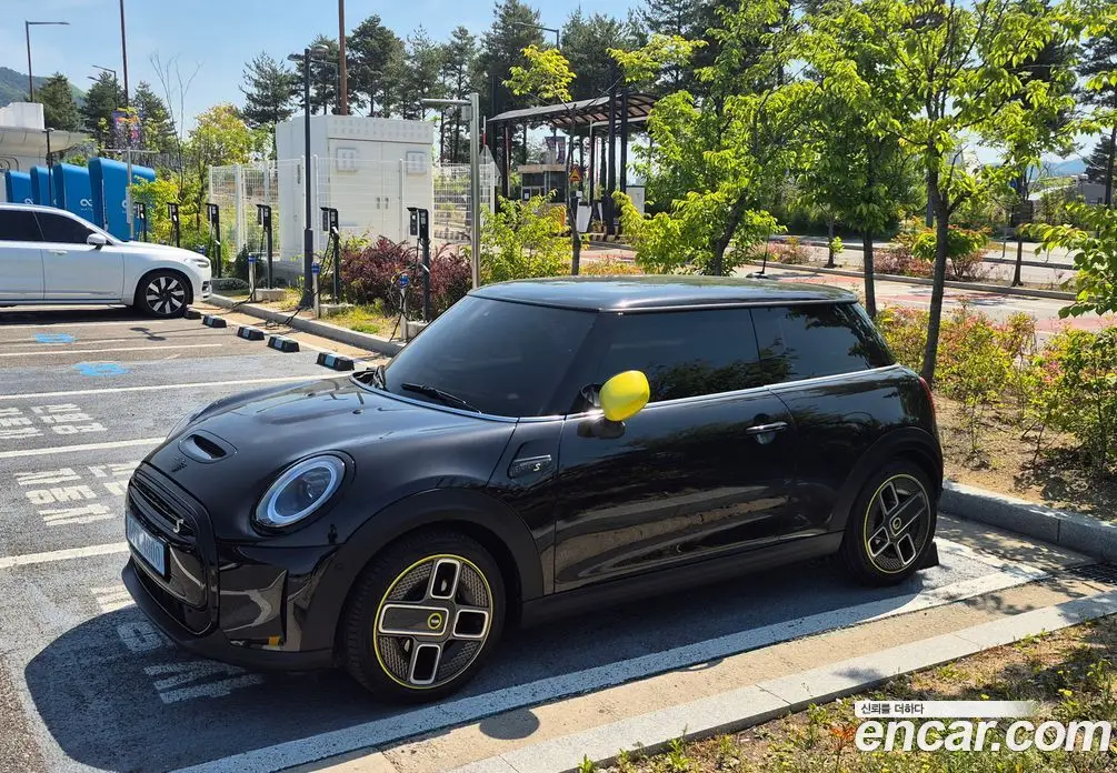 Mini Cooper 2023 автомат (гидро), фото 10