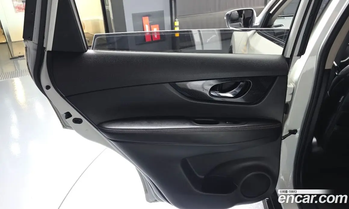 Nissan X-Trail 2018 2.5 автомат (гидро), фото 15 Nissan X-Trail 2018 2.5 автомат (гидро), фото 15