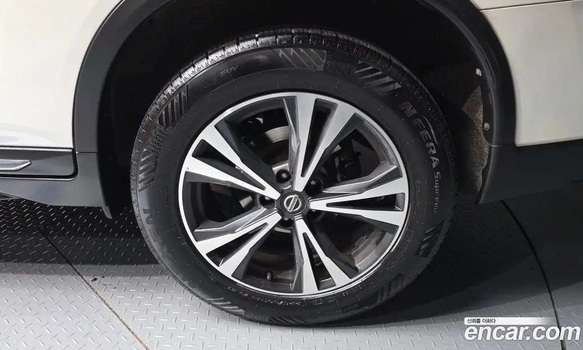 Nissan X-Trail 2018 2.5 автомат (гидро), фото 5 Nissan X-Trail 2018 2.5 автомат (гидро), фото 5
