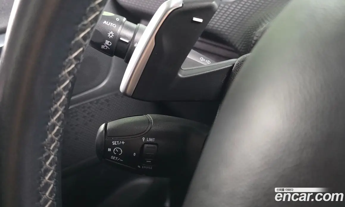 Peugeot 2008 2017 1.6 автомат (гидро), фото 24