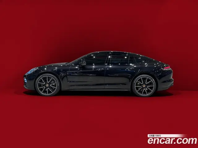 Porsche Panamera, 2021, 10 900 км
