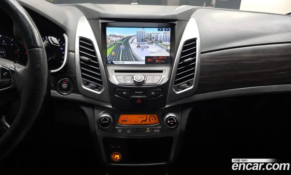 SsangYong Korando 2014 2.0 автомат (гидро), фото 15