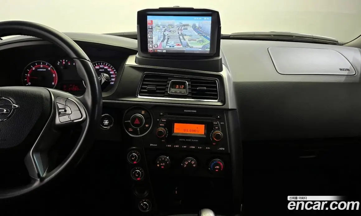 SsangYong Korando 2017 2.2 автомат (гидро), фото 14