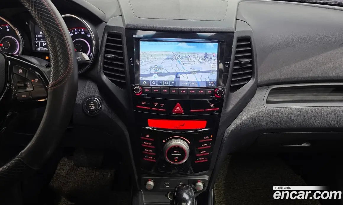 SsangYong TIBOLI 2016 1.6 автомат (гидро), фото 14