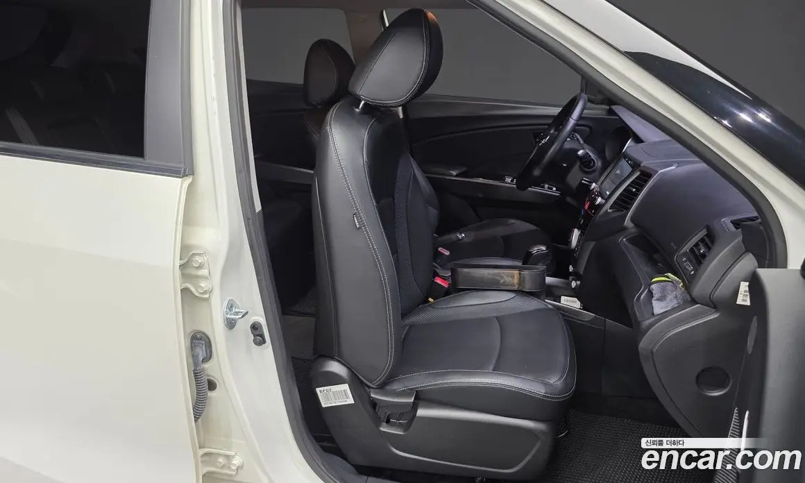 SsangYong TIBOLI 2017 1.6 автомат (гидро), фото 16