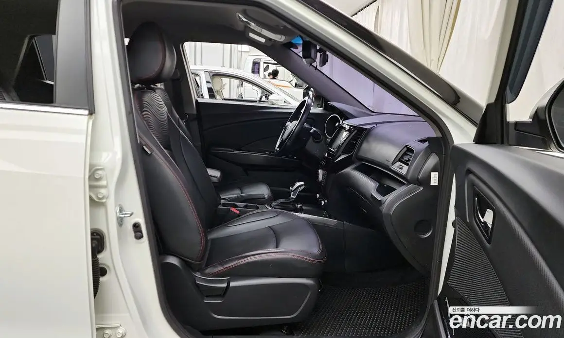 SsangYong TIBOLI 2019 1.6 автомат (гидро), фото 11
