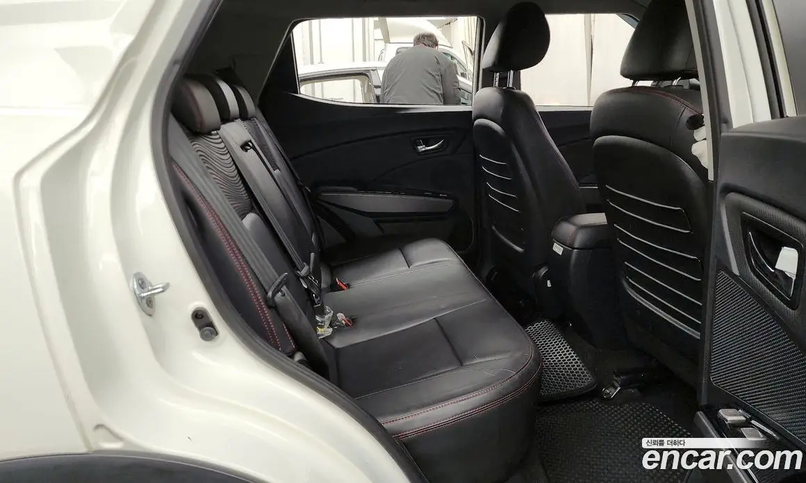 SsangYong TIBOLI 2019 1.6 автомат (гидро), фото 12