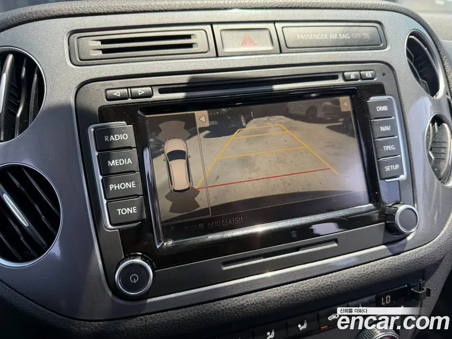 Volkswagen Tiguan 2015 2.0 автомат (гидро), фото 13