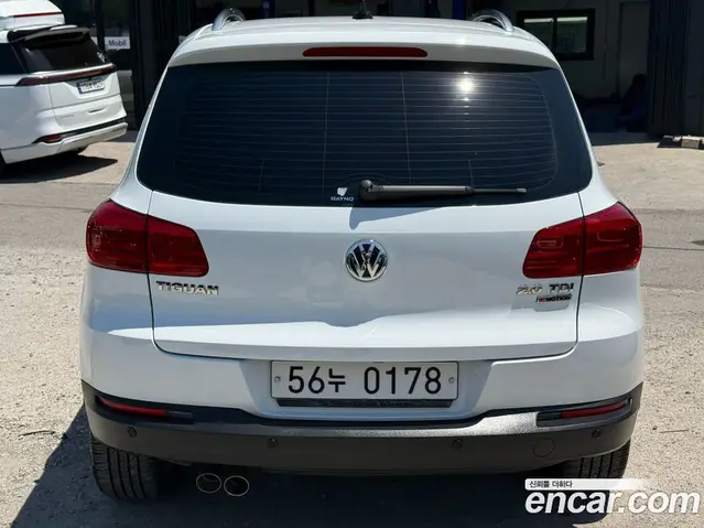 Volkswagen Tiguan 2015 2.0 автомат (гидро), миниатюра 3
