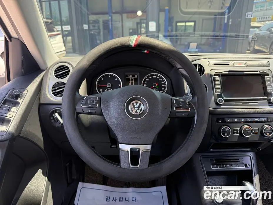 Volkswagen Tiguan 2015 2.0 автомат (гидро), фото 8