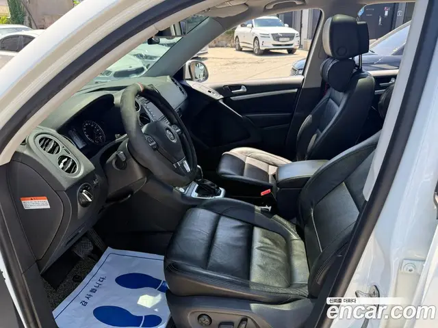 Volkswagen Tiguan 2015 2.0 автомат (гидро), миниатюра 9