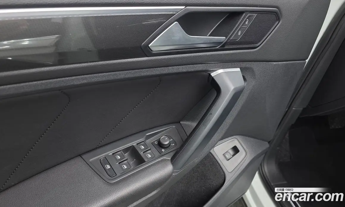 Volkswagen Tiguan 2020 2.0 автомат (гидро), фото 14