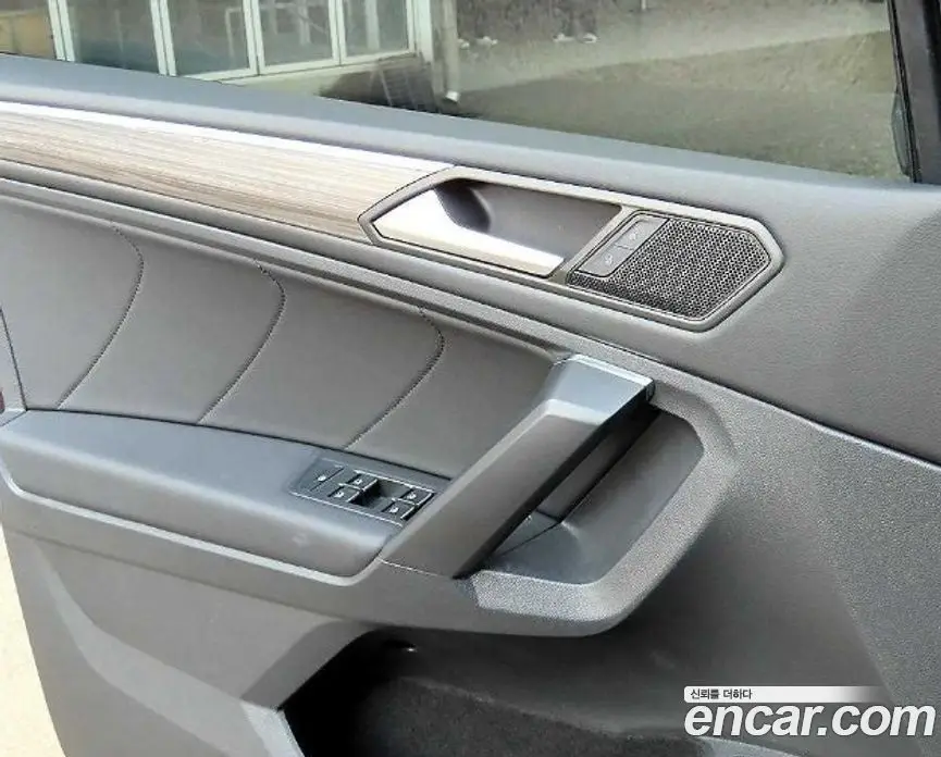 Volkswagen Tiguan 2023 2.0 автомат (гидро), фото 17