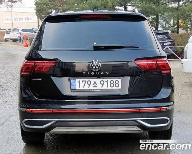 Volkswagen Tiguan 2023 2.0 автомат (гидро), миниатюра 3