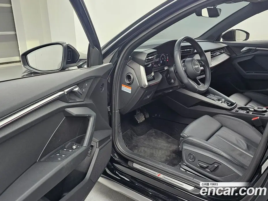 Audi A3 2023 2.0 автомат (гидро), фото 11