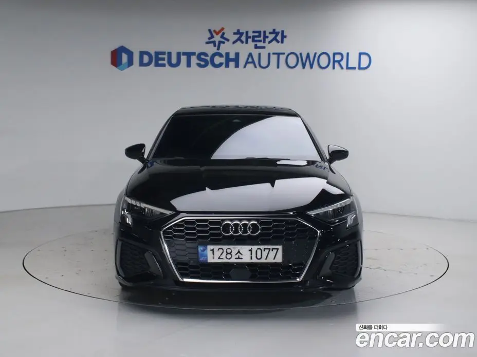 Audi A3 2023 2.0 автомат (гидро), фото 3