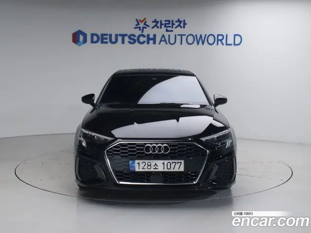 Audi A3 2023 2.0 автомат (гидро), миниатюра 3