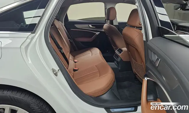 Audi A6 2023 2.0 автомат (гидро), миниатюра 11
