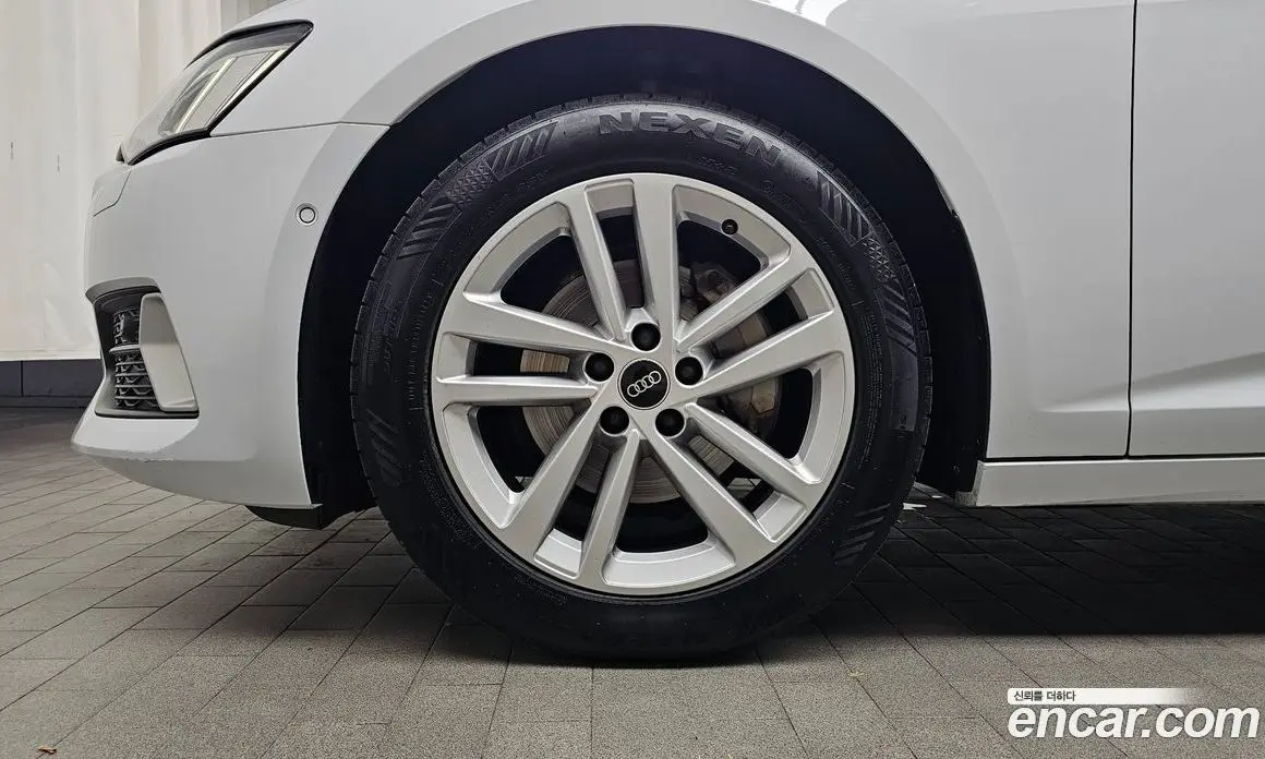 Audi A6 2023 2.0 автомат (гидро), фото 5