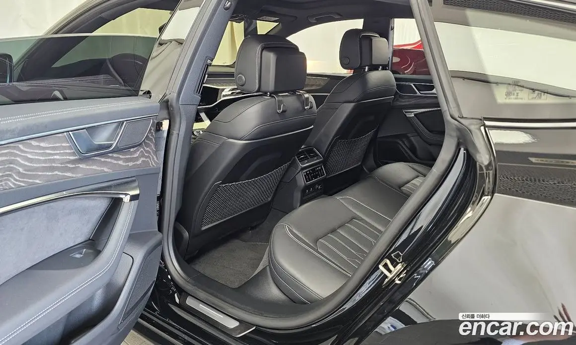 Audi A7 2025 2.0 автомат (гидро), фото 16