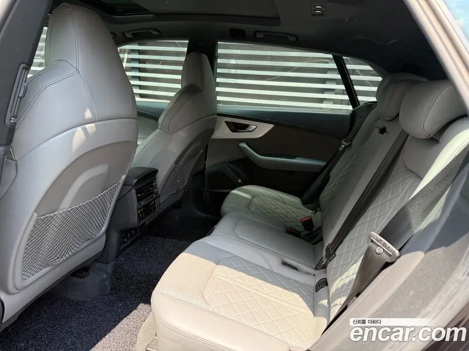 Audi Q8 2021 3.0 автомат (гидро), фото 9