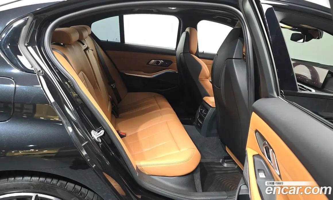 BMW 3 серия 2023 3.0 автомат (гидро), фото 17