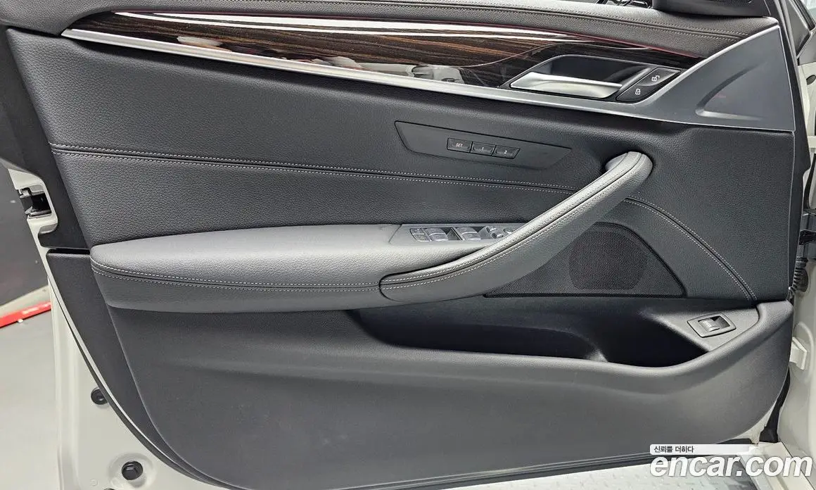 BMW 5 серия 2022 2.0 автомат (гидро), фото 14