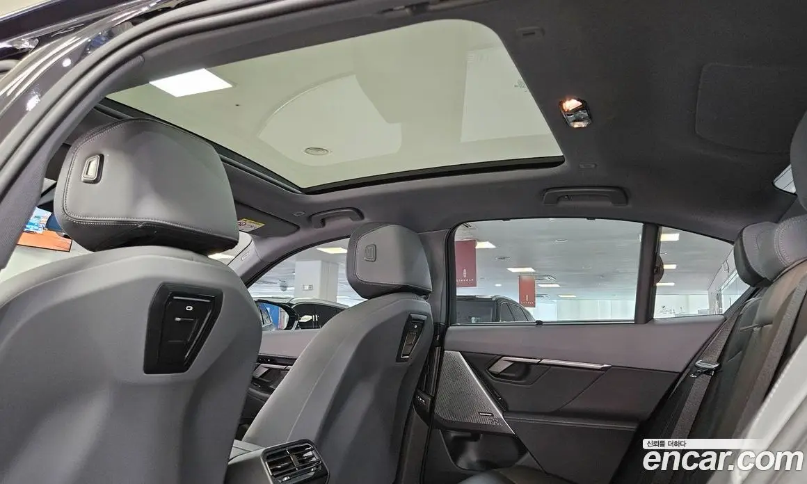 BMW 5 серия 2025 2.0 автомат (гидро), фото 16