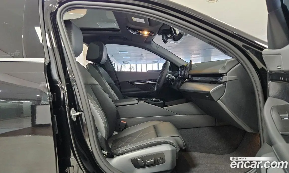 BMW 5 серия 2025 2.0 автомат (гидро), фото 20