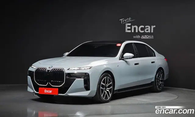 BMW 7 серия, 2025, 5 197 км