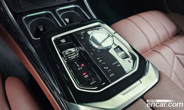BMW 7 серия 2025 3.0 автомат (гидро), миниатюра 12