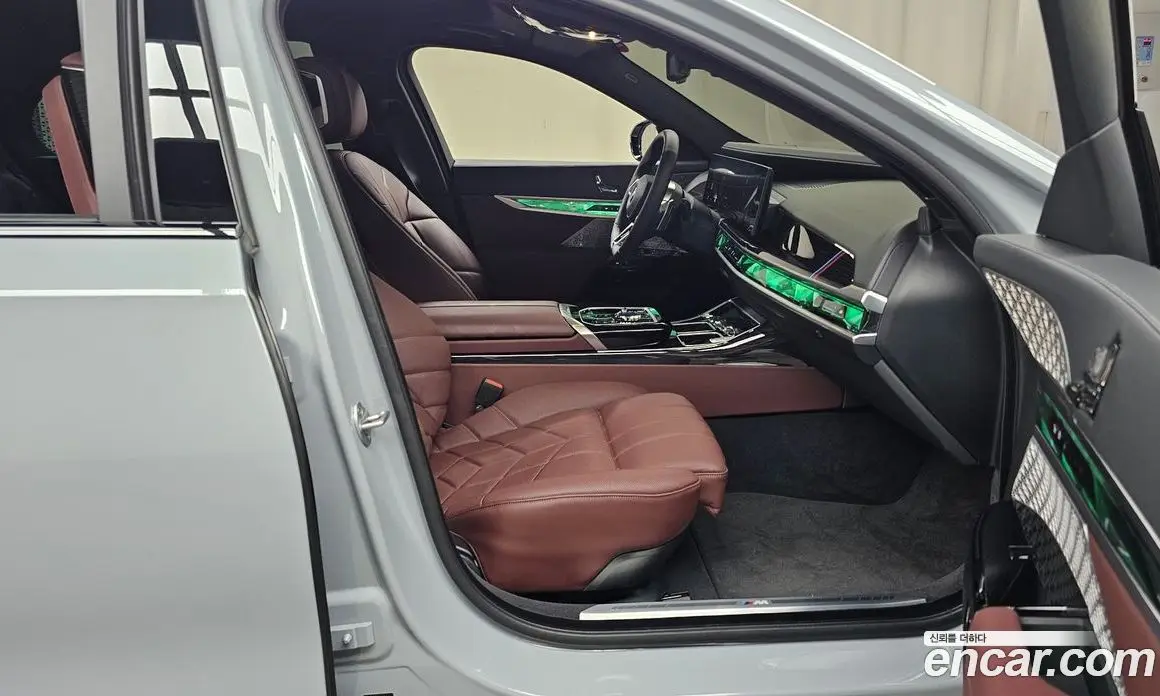 BMW 7 серия 2025 3.0 автомат (гидро), фото 16