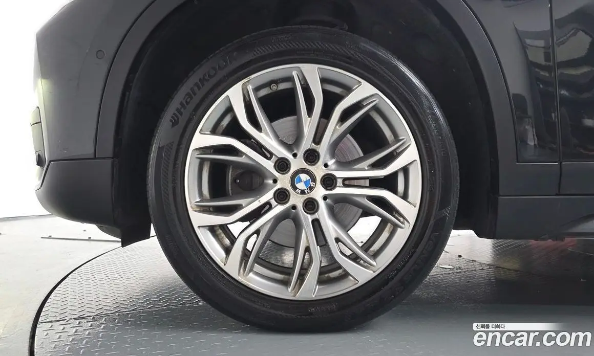 BMW X1 2018 2.0 автомат (гидро), фото 4
