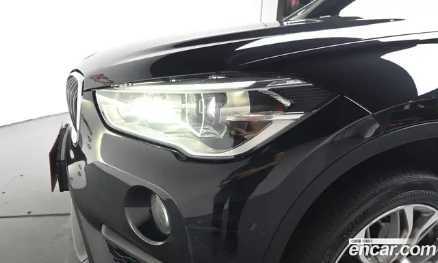 BMW X1 2018 2.0 автомат (гидро), миниатюра 7
