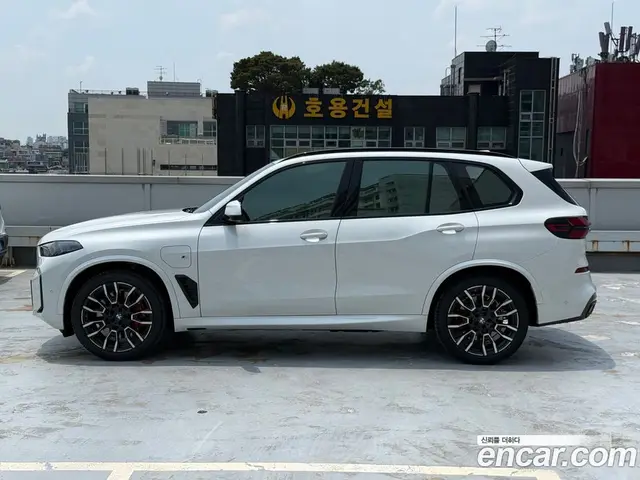 BMW X5 2025 3.0 автомат (гидро), миниатюра 7