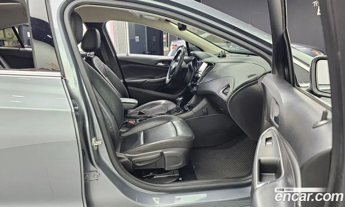 Chevrolet Cruze 2018 1.6 автомат (гидро), фото 17