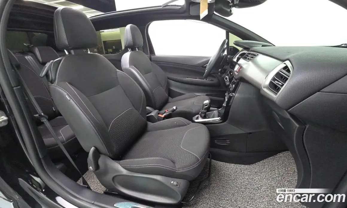 Citroen DS3 2018 1.6 автомат (гидро), фото 11 Citroen DS3 2018 1.6 автомат (гидро), фото 11