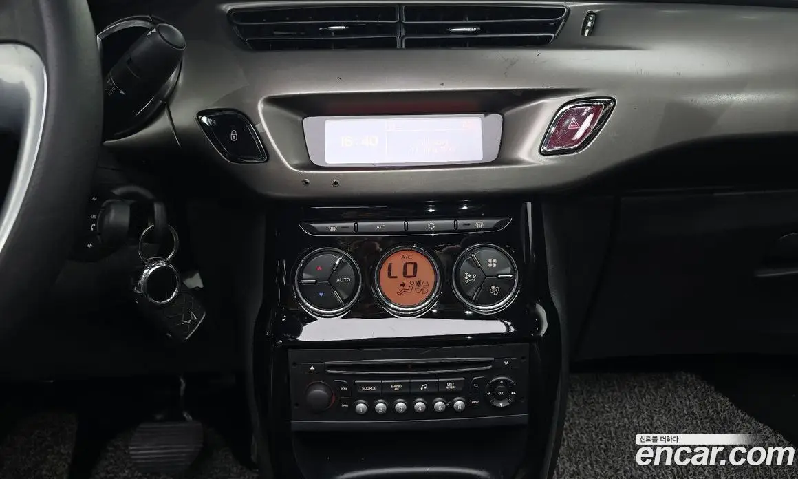 Citroen DS3 2018 1.6 автомат (гидро), фото 14 Citroen DS3 2018 1.6 автомат (гидро), фото 14