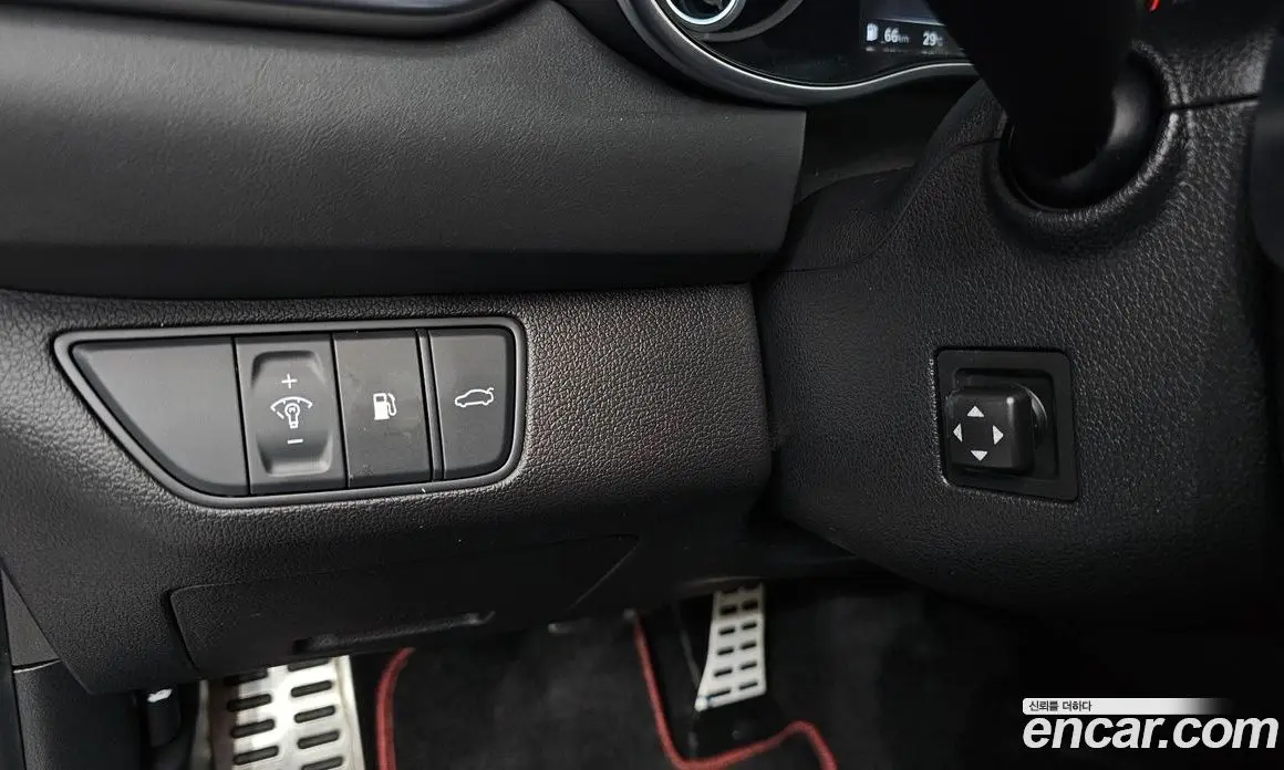 Genesis G70 2023 2.5 автомат (гидро), фото 13
