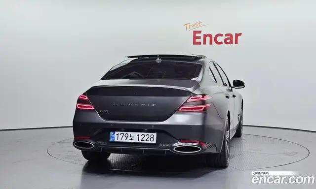 Genesis G70 2023 2.5 автомат (гидро), миниатюра 4