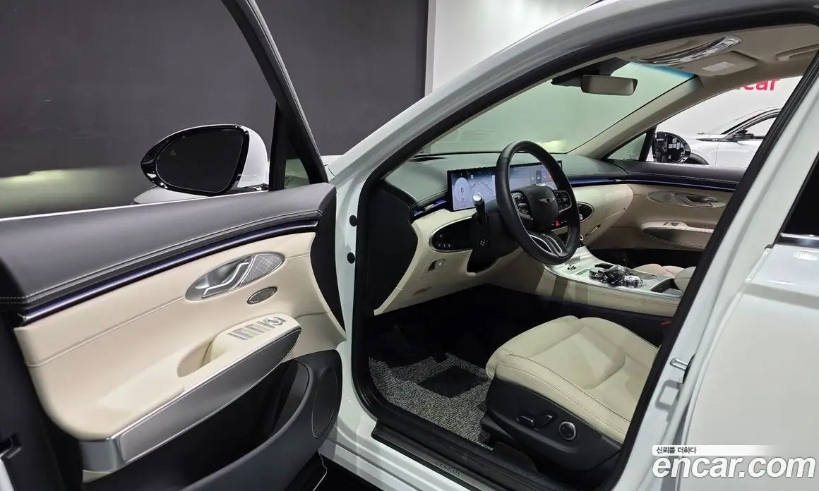 Genesis GV70 2024 2.5 автомат (гидро), фото 13