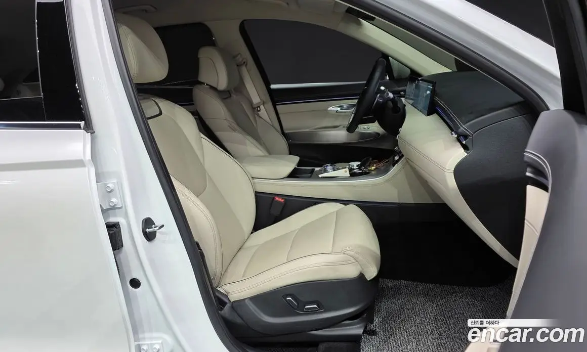 Genesis GV70 2024 2.5 автомат (гидро), фото 16