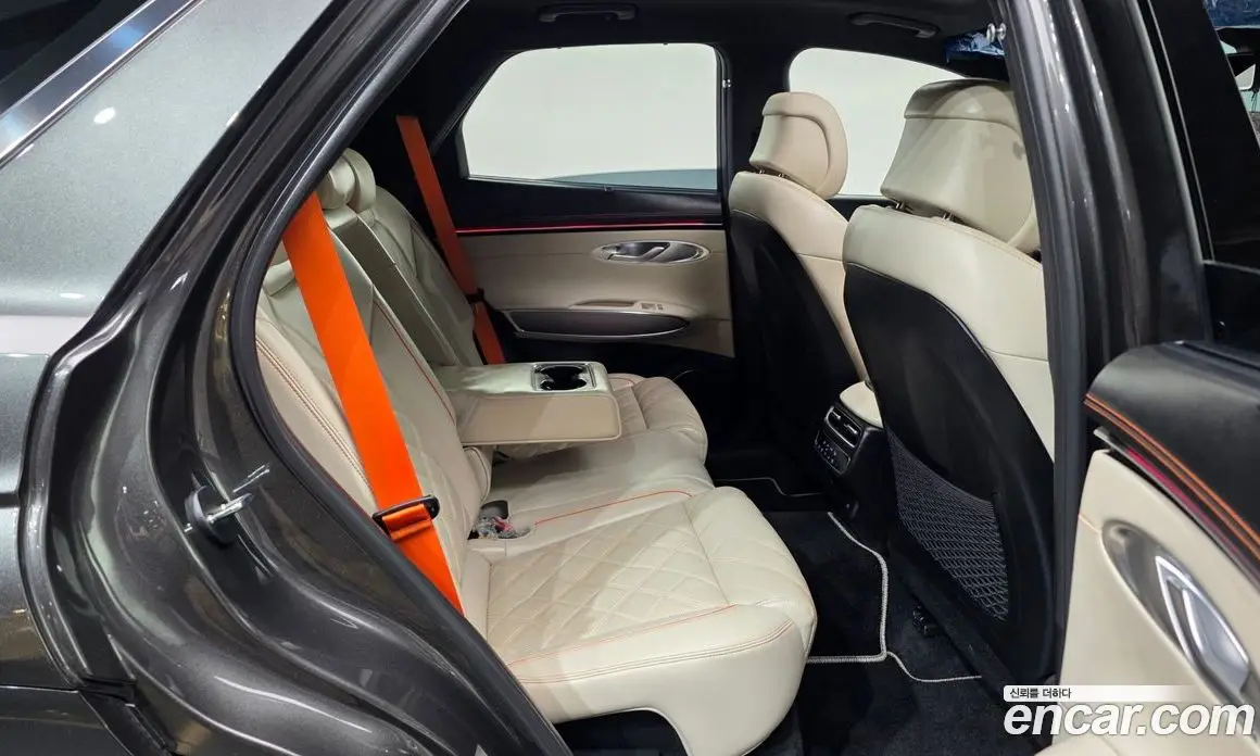 Genesis GV70 2024 2.5 автомат (гидро), фото 18