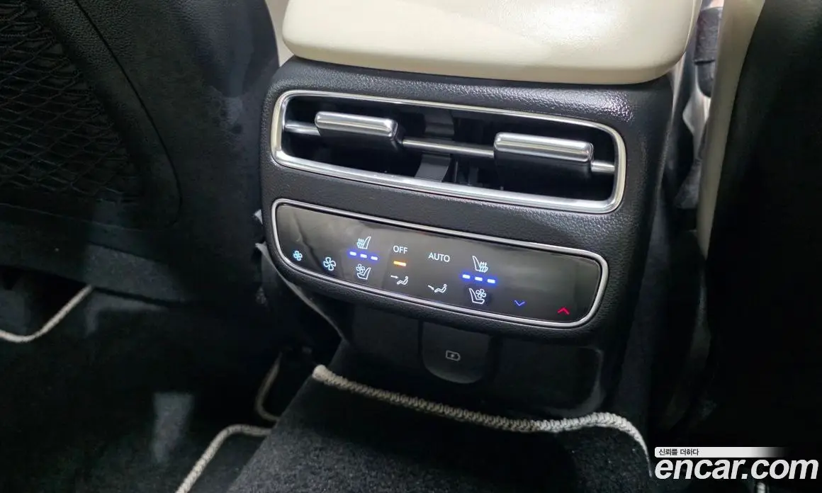 Genesis GV70 2024 2.5 автомат (гидро), фото 25