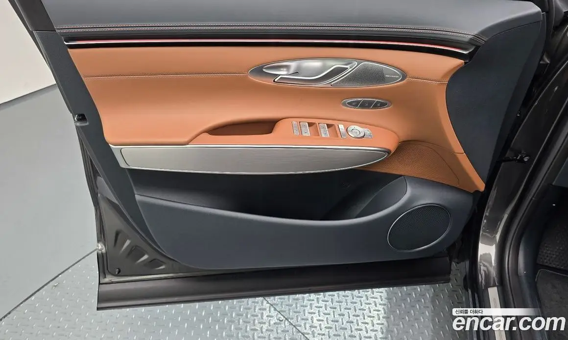 Genesis GV70 2024 2.5 автомат (гидро), фото 14